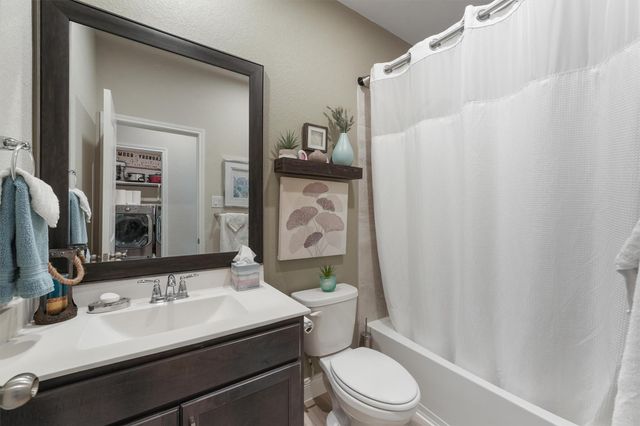 31211 Raleigh Creek Drive, Tomball, TX 77375