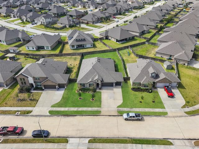 31211 Raleigh Creek Drive, Tomball, TX 77375