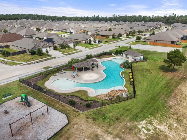 31211 Raleigh Creek Drive, Tomball, TX 77375