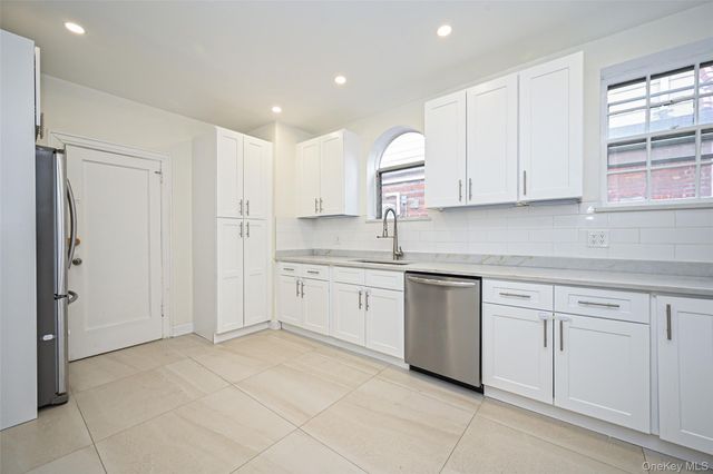 50-24 194th Street, Fresh Meadows, NY 11365