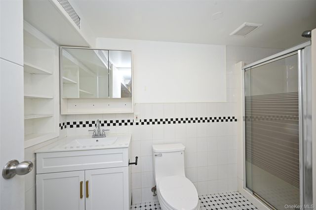 50-24 194th Street, Fresh Meadows, NY 11365