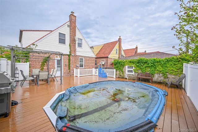 50-24 194th Street, Fresh Meadows, NY 11365