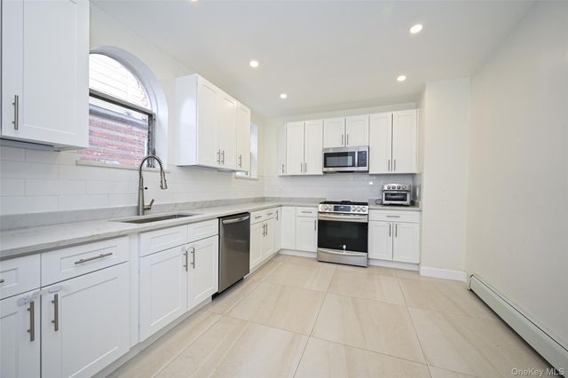 50-24 194th Street, Fresh Meadows, NY 11365