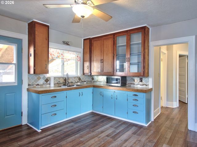 1115 Ne HEMBREE St, Mc Minnville, OR 97128