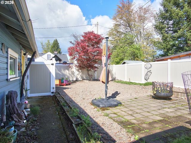 1115 Ne HEMBREE St, Mc Minnville, OR 97128