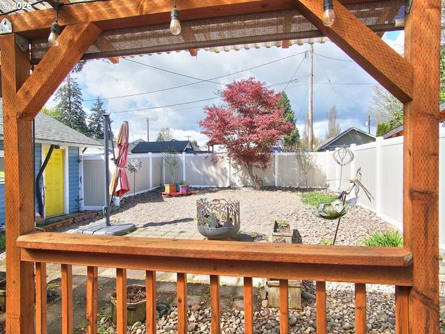 1115 Ne HEMBREE St, Mc Minnville, OR 97128