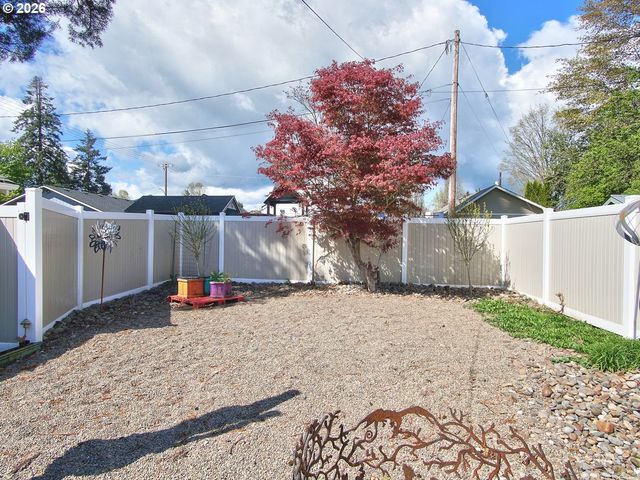1115 Ne HEMBREE St, Mc Minnville, OR 97128