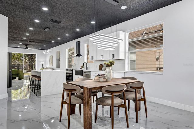 1829 SNARESBROOK WAY, Orlando, FL 32837