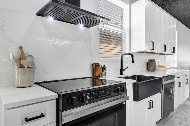 1829 SNARESBROOK WAY, Orlando, FL 32837