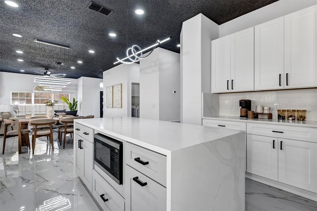 1829 SNARESBROOK WAY, Orlando, FL 32837