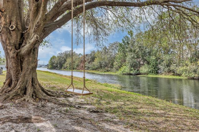 1829 SNARESBROOK WAY, Orlando, FL 32837