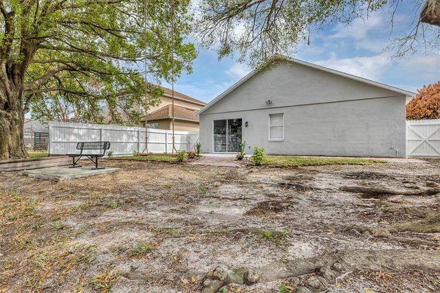 1829 SNARESBROOK WAY, Orlando, FL 32837