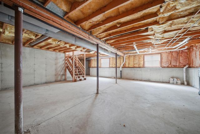 15 Rainbow Drive, Londonderry, NH 03053
