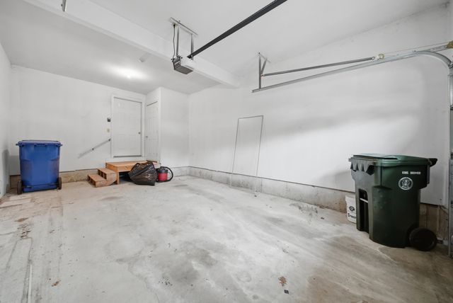 15 Rainbow Drive, Londonderry, NH 03053