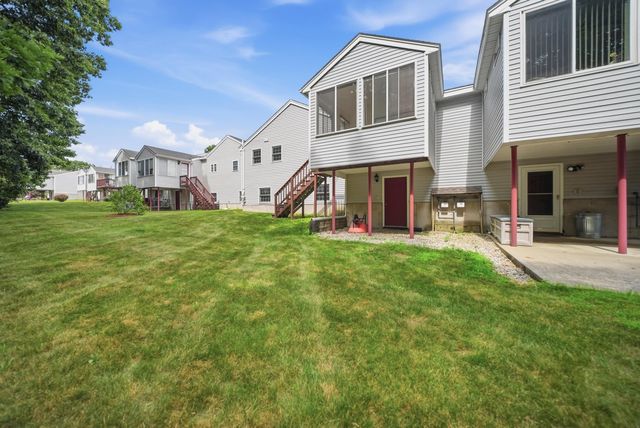 15 Rainbow Drive, Londonderry, NH 03053