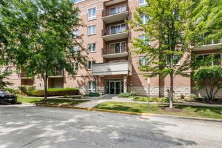 1378 Perry Street 208, Des Plaines, IL 60016