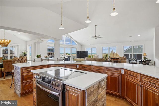 37138 OCEAN PARK LN, Fenwick Island, DE 19944