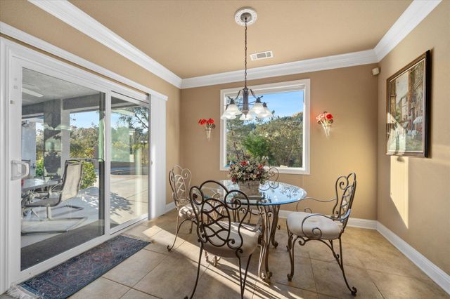 7870 Castle View Lane, Redding, CA 96001