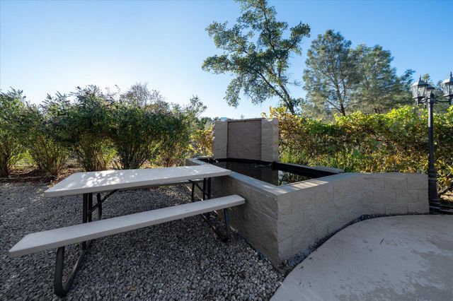 7870 Castle View Lane, Redding, CA 96001