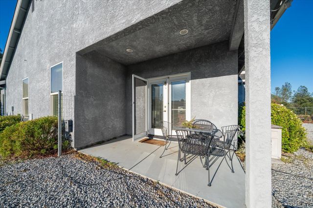 7870 Castle View Lane, Redding, CA 96001