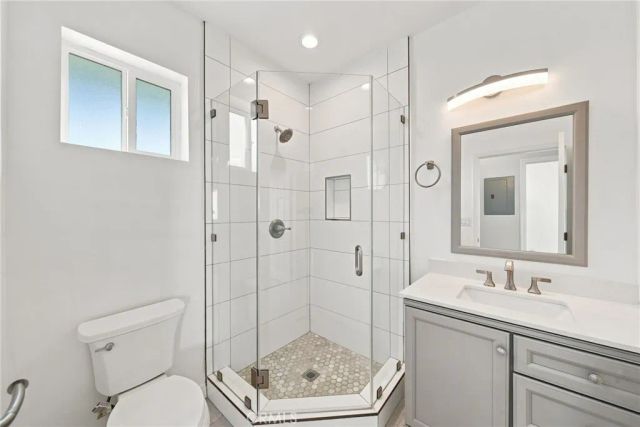 16242 Londelius, North Hills, CA 91343
