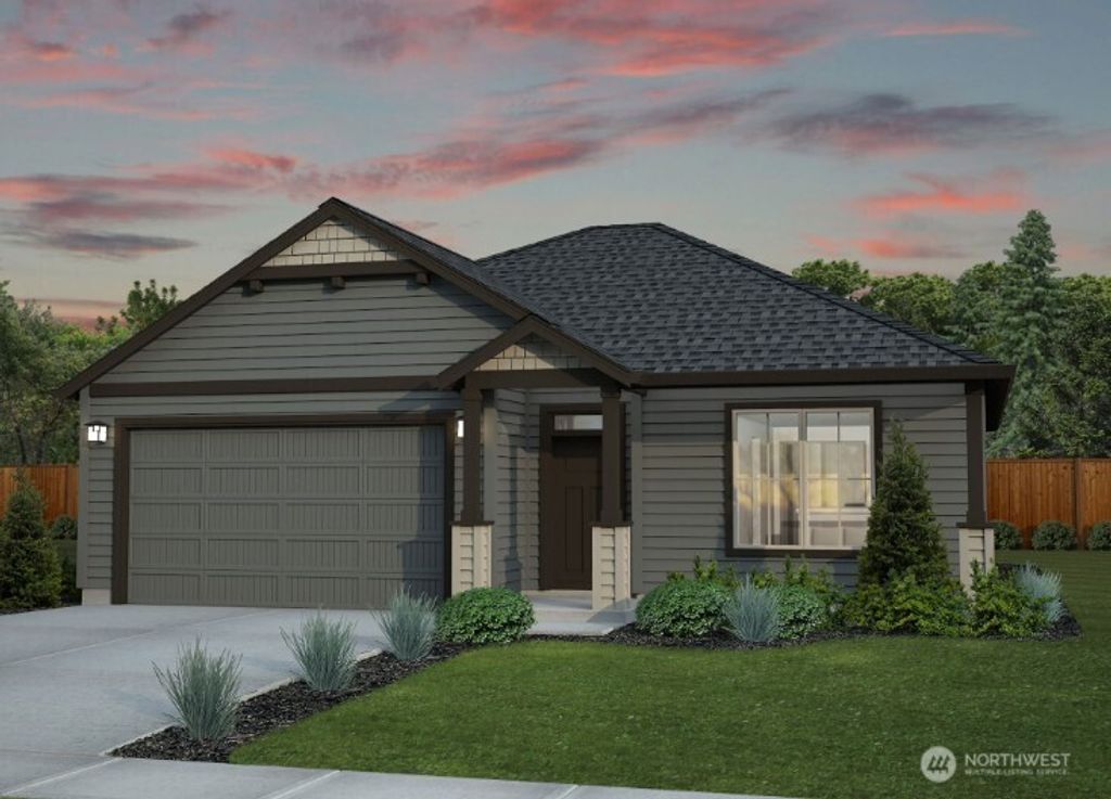 702 Powell Avenue, Winlock, WA 98596