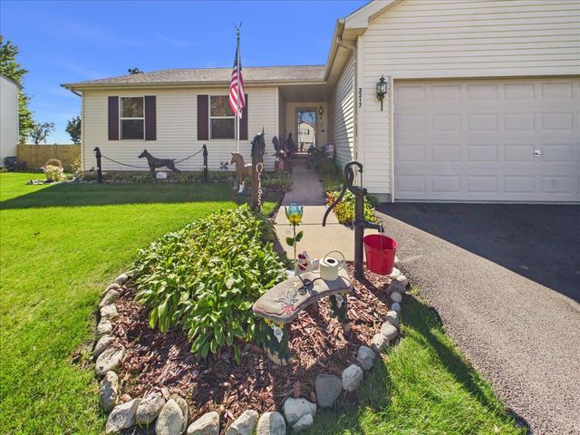 2317 Westfield Lane, Belvidere, IL 61008