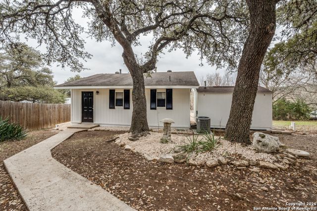 505 Buckhorn, Canyon Lake, TX 78133