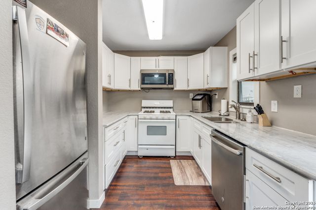 505 Buckhorn, Canyon Lake, TX 78133