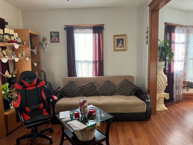 504 5th Avenue, Aurora, IL 60505