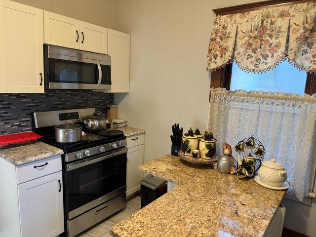 504 5th Avenue, Aurora, IL 60505