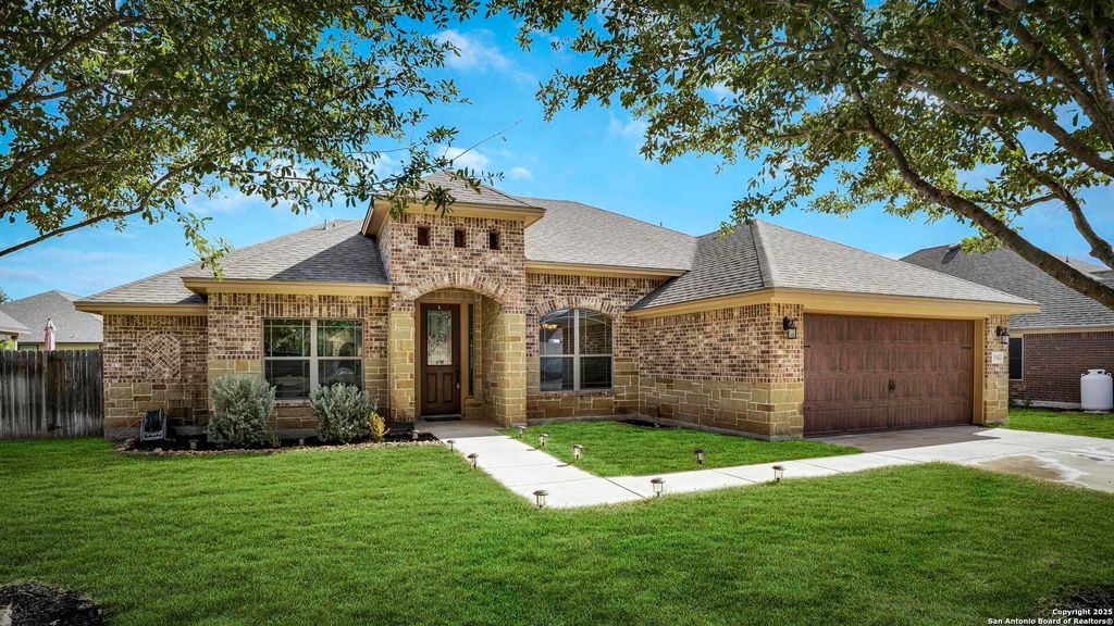 15412 DELL LN, Selma, TX 78154
