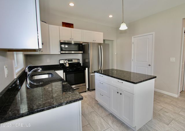 7 Victoria Lane, Neptune Township, NJ 07753