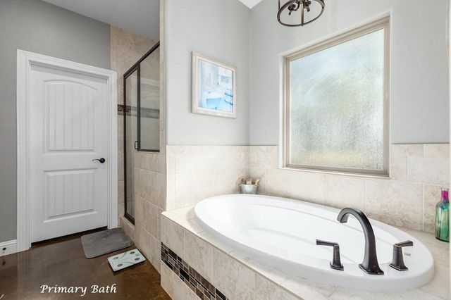 924 Cr 471, Etoile, TX 75944