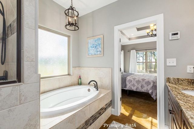 924 Cr 471, Etoile, TX 75944