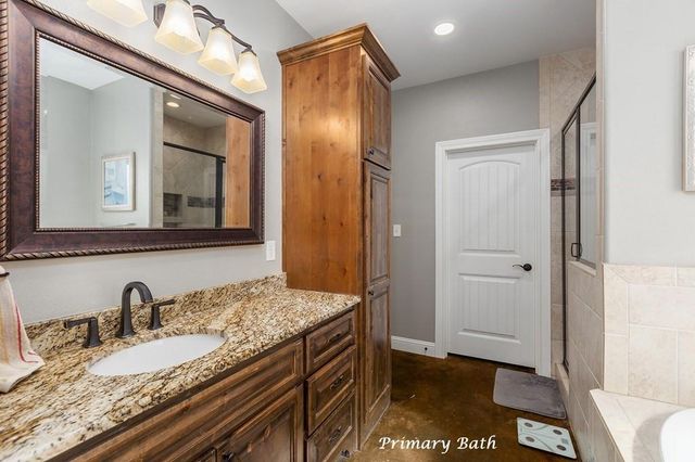 924 Cr 471, Etoile, TX 75944