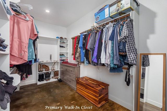 924 Cr 471, Etoile, TX 75944