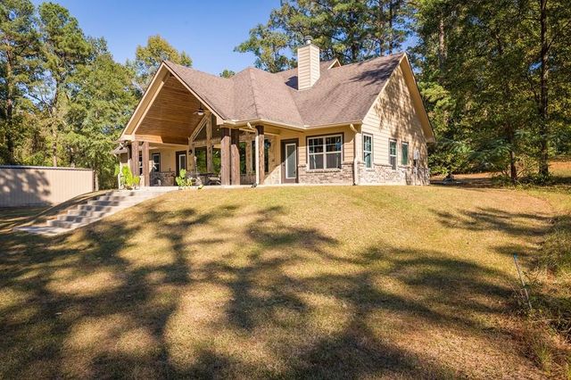 924 Cr 471, Etoile, TX 75944