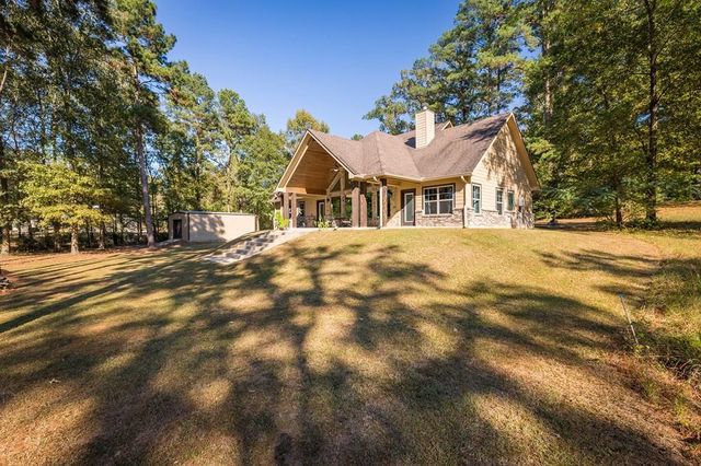 924 Cr 471, Etoile, TX 75944