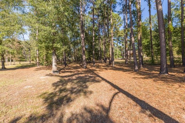 924 Cr 471, Etoile, TX 75944