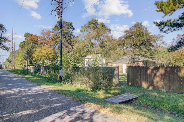 1751 Pinckney Park Drive, Charleston, SC 29407