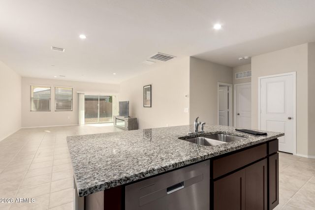 5065 E EMERY Road, San Tan Valley, AZ 85143