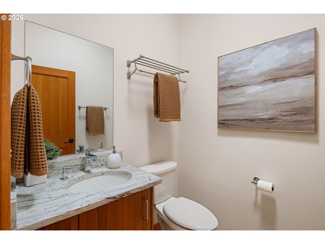 31 MARLBORO Ln, Eugene, OR 97405