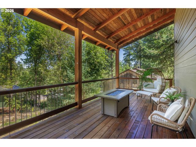 31 MARLBORO Ln, Eugene, OR 97405