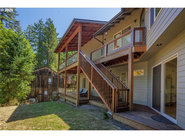 31 MARLBORO Ln, Eugene, OR 97405