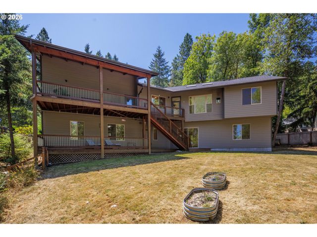 31 MARLBORO Ln, Eugene, OR 97405