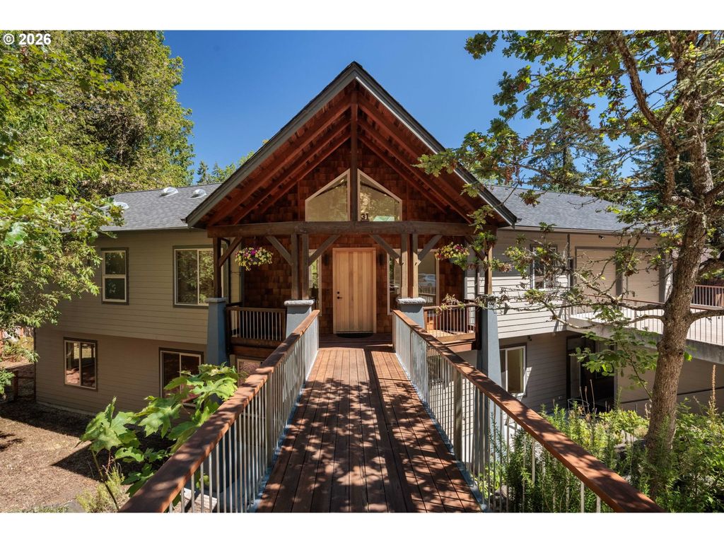 31 MARLBORO Ln, Eugene, OR 97405