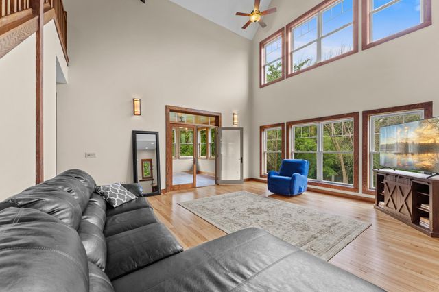 4301 392nd Street, North Branch, MN 55056