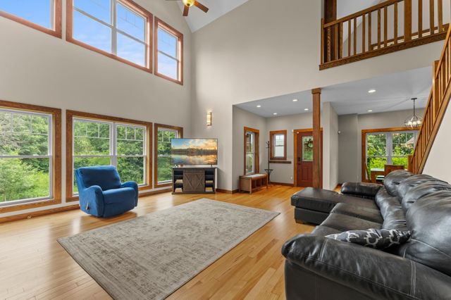 4301 392nd Street, North Branch, MN 55056