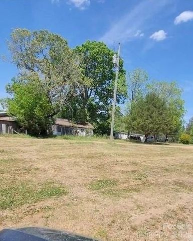 2195 Otis Dellinger Road, Lincolnton, NC 28092